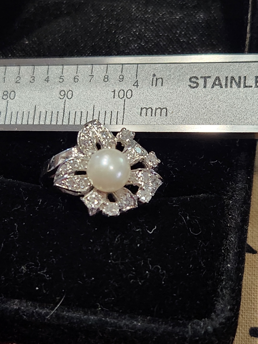 Elegant Pearl & DIAMOND Floral Ring - 14 KT GOLD